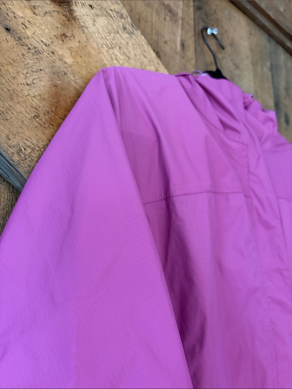 LL Bean Womens XL Pink Hooded Rain Jacket - Picture 3 of 9